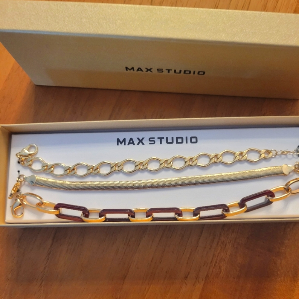 NWT Maxi Studio bracelet set